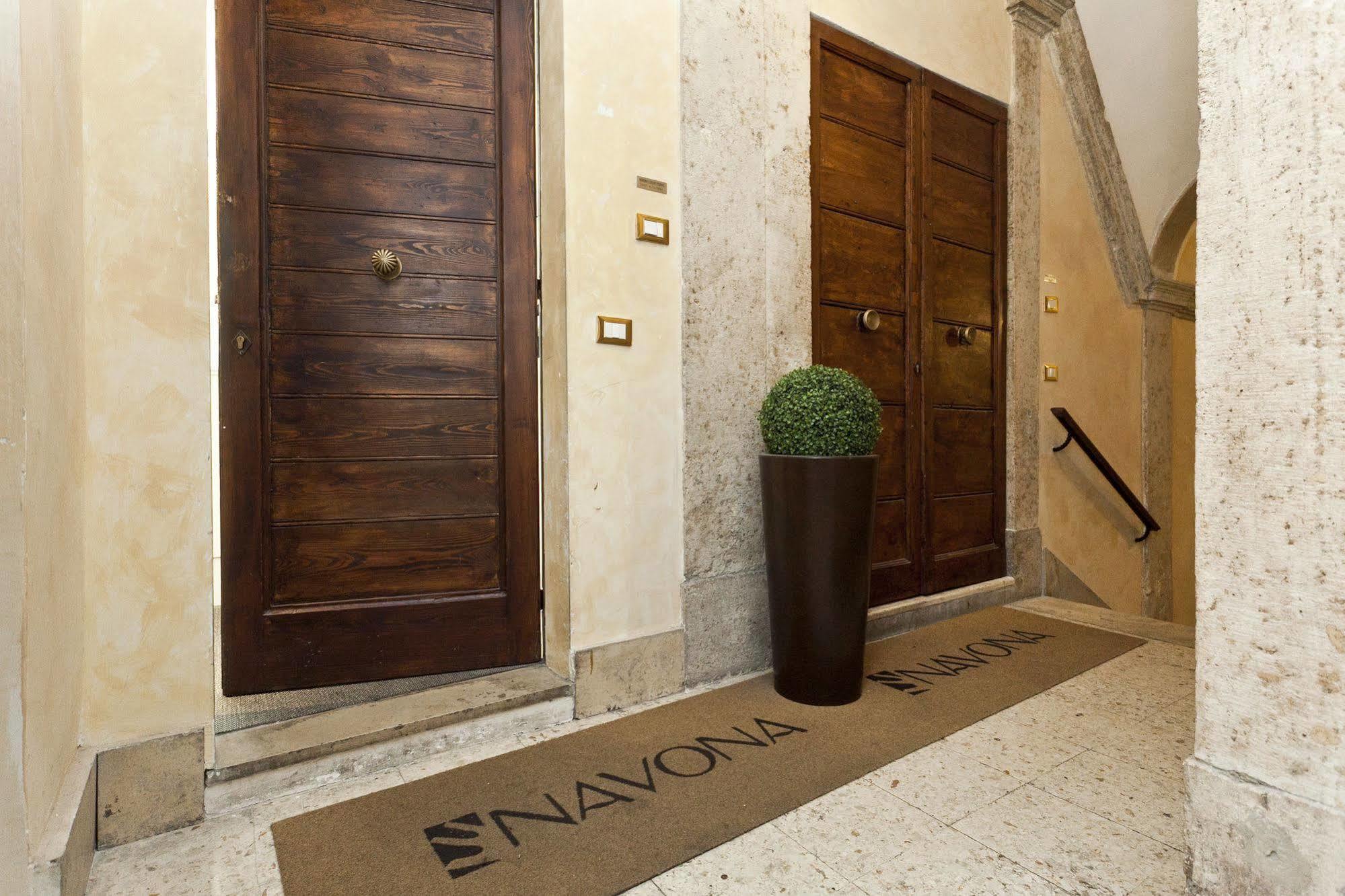 Navona Suites Rome Bagian luar foto